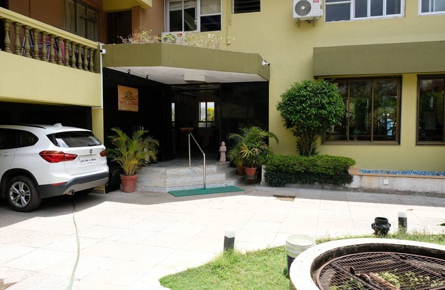 Hotel Gopika International