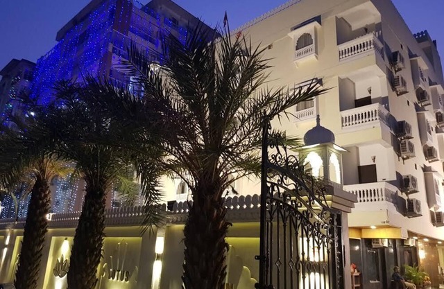 Hotel Grand Lotus Inn