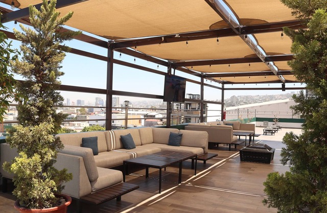 Hotel Grand One Plaza
