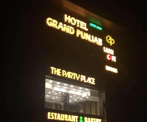 Hotel Grand Punjab