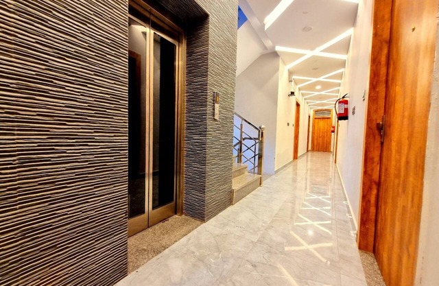 Hotel Grand Sharon