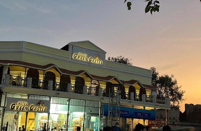 Hotel Green Castle (Heritage Hotel)