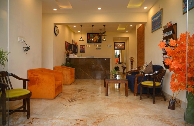 Hotel Guru Surbhi