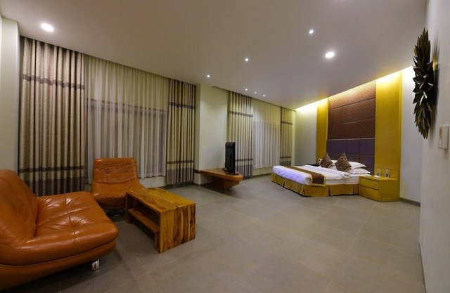 Hotel H