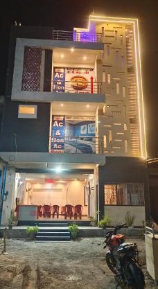 Hotel Heaven Place & Restuarant