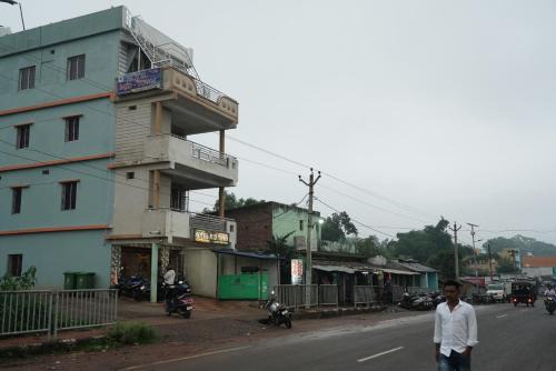 Hotel Hill Top