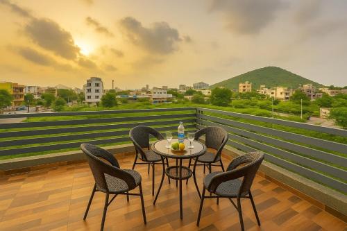 Hotel Hillcrest Udaipur - Crafted For Comfort