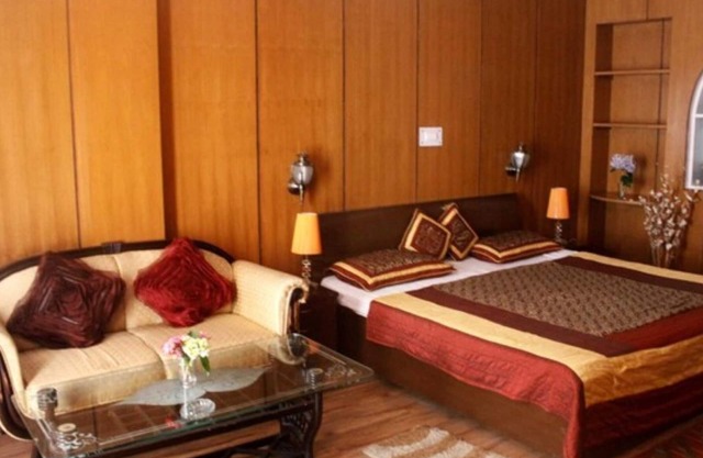 Hotel Himshikhar Joshimath
