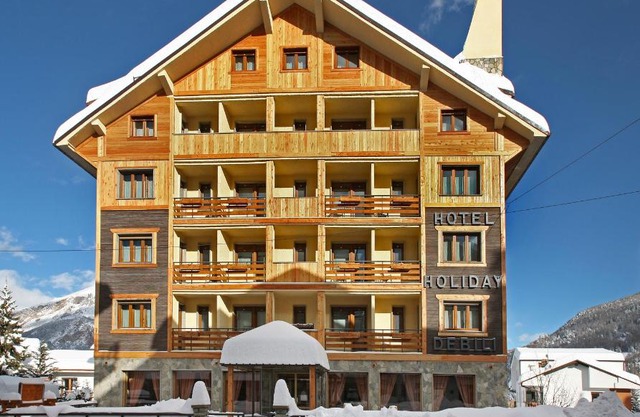 Hotel Holiday Debili