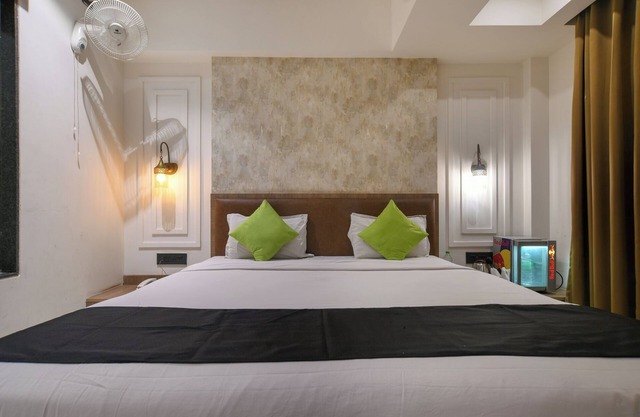 Hotel Holiday