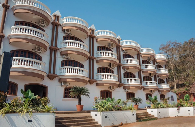 Hotel Holiday Village