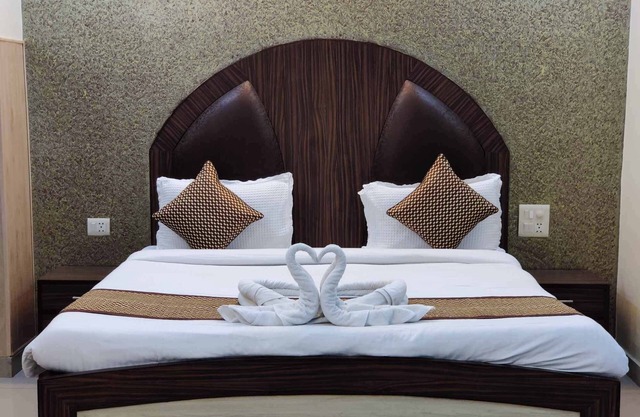 Hotel Holy Basil