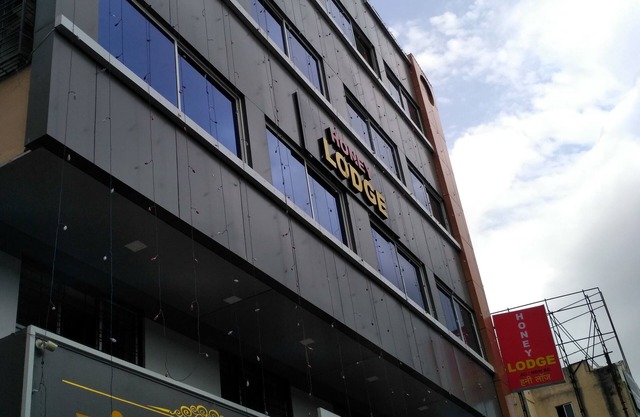 Hotel Honey Lodging