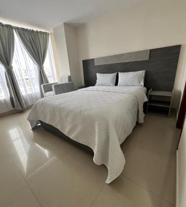 Hotel Iberia Plaza