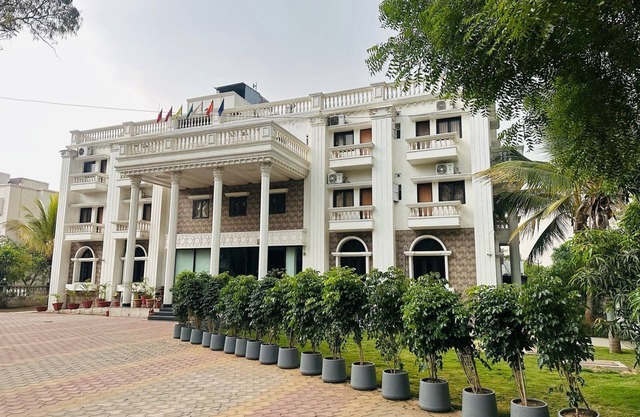 Hotel Kailas Residency By Knight Hotel