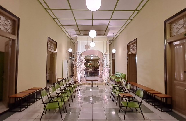 Hotel Irian Surabaya