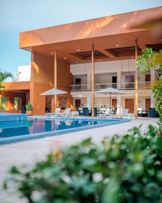 Hotel Ixzi Plus