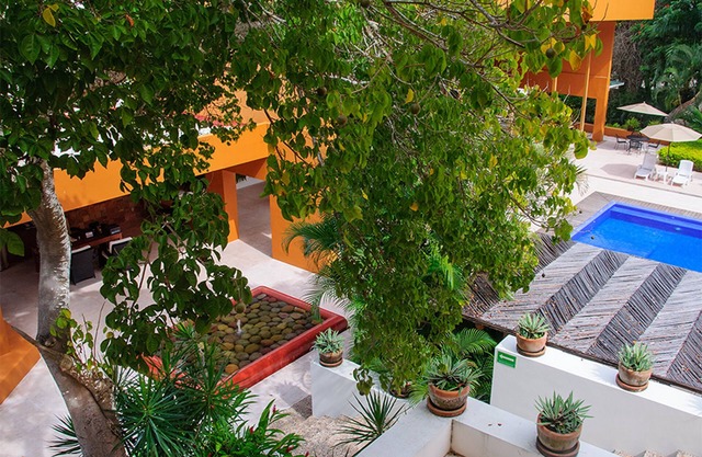 Hotel Ixzi Plus