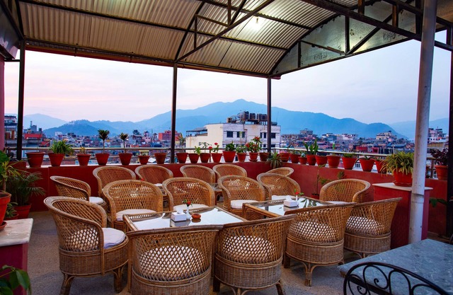 Hotel Jay Suites