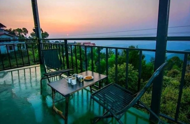Hotel Kaafal Cottage Ranikhet