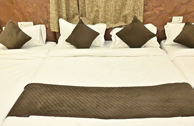 Hotel Kaka Inn