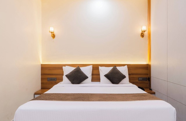 Hotel Kanha & Banquet