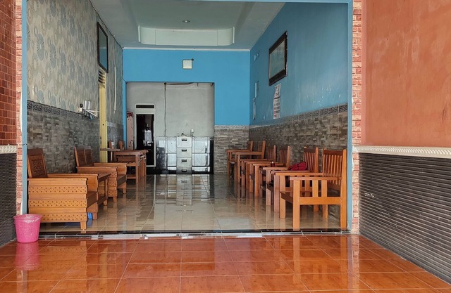 Hotel Keluarga Mekar Jaya Syariah Near UNS Solo