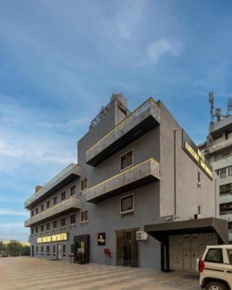 Hotel Kingsway Continental , Raipur