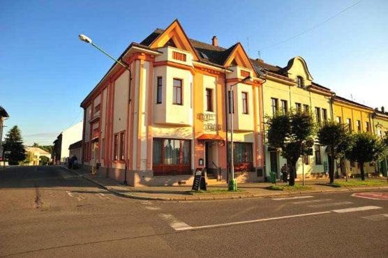 Hotel Krajka*