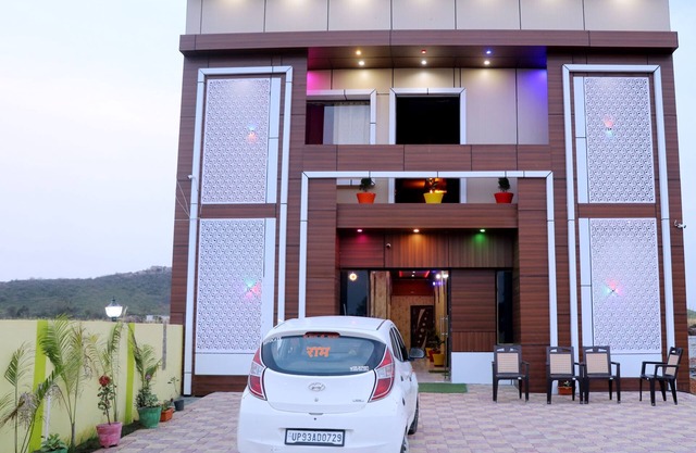 Hotel Krishna Manu Palace