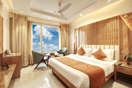 Hotel Krishna Plaza Just 1 Min Walk from RK Ashram Metro Station & Near Connaught Place, New Delhi By M S Hospitality