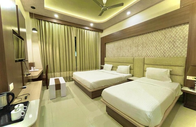 Hotel Kuber Palace