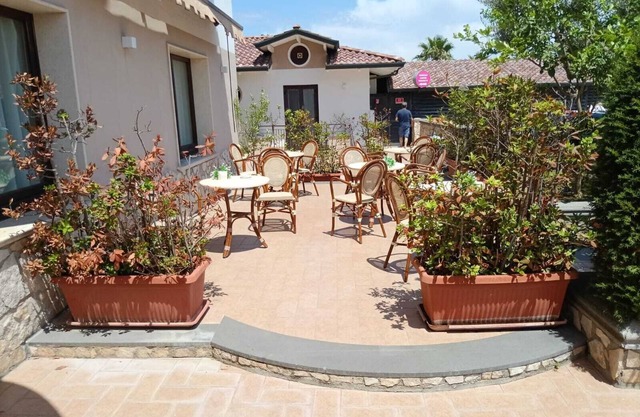 HOTEL LA FAYETTE LICOLA