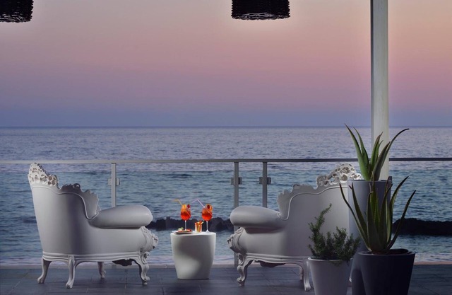 Hotel La Playa