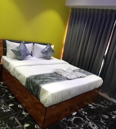 HOTEL LAKSH PALACE