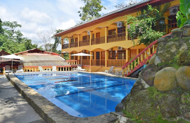 Hotel Las Tres Banderas