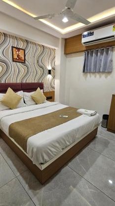 Hotel Lee Grand