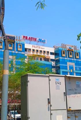 hotel lemon gandhinagar