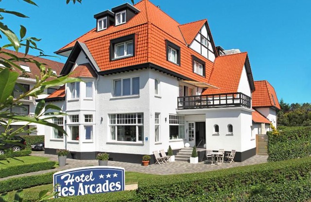 Hotel Les Arcades