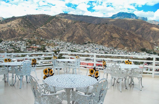 HOTEL LINDA VISTA