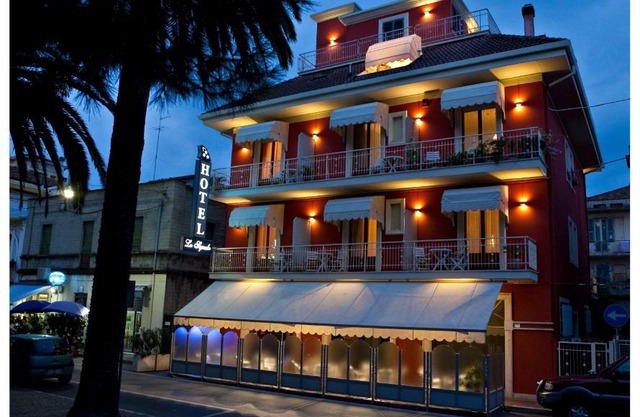 Hotel lo Squalo
