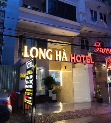 hotel long hà