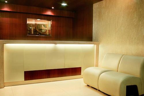 Hotel Lucky Bandra