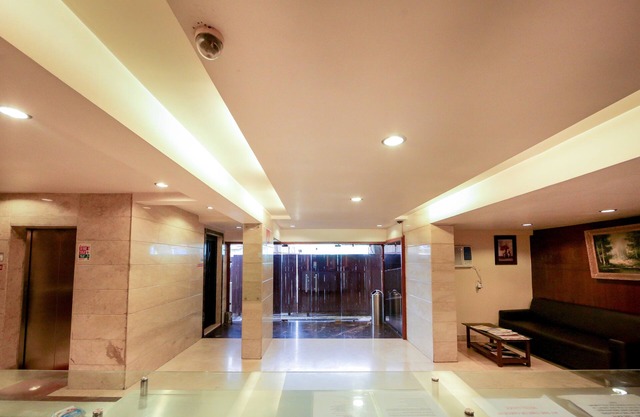 Hotel Lucky Goregaon