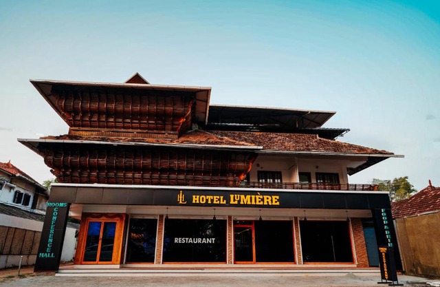 Hotel Lumiere
