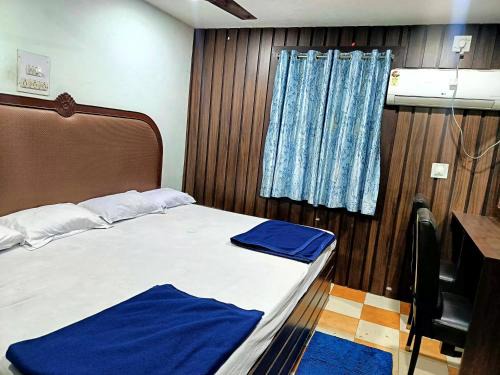 Hotel Luxurious #PVR# Beside Bhubaneswar Railway Station With Free WIFI & Good Services