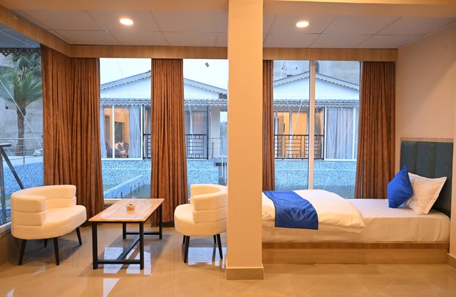 HOTEL M PLAZA MANDARMANI