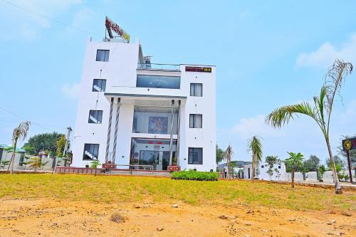 Hotel Madhuvan and Resort