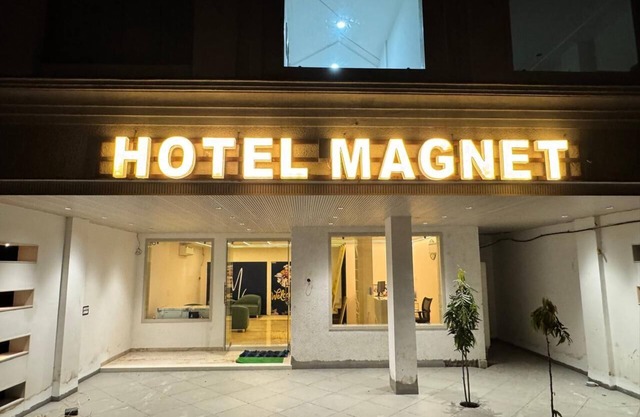 HOTEL MAGNET - INDORE