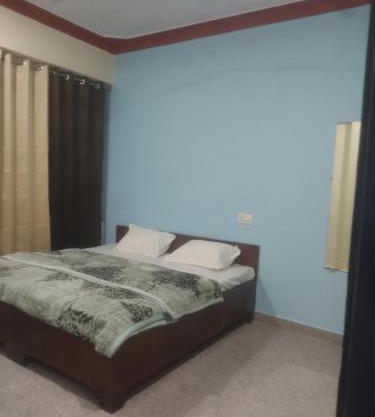Hotel mangal lok